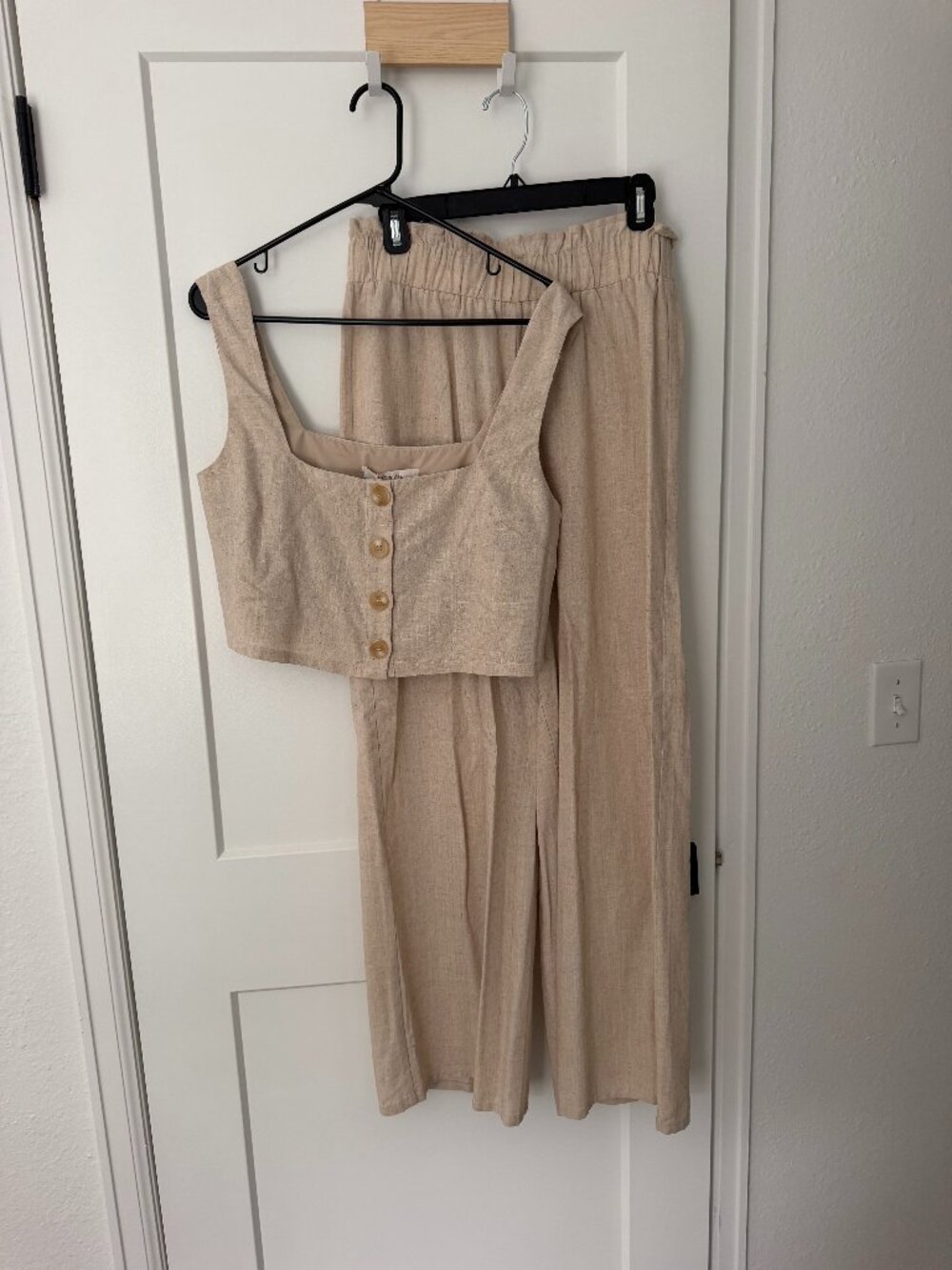 Flat White Linen-Blend Two-Piece Set | Cropped Tank + Wide-Leg Pants